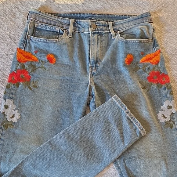 RARE Levi’s Embroidered Floral Poppy Jeans - Straight Leg - Size 29 - BoHo Luxur - Picture 1 of 12